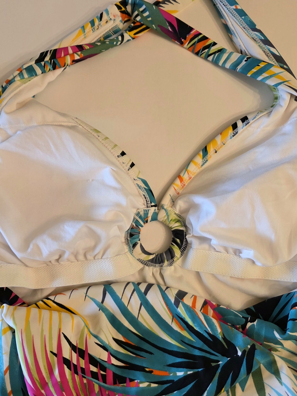 Shade And Shore 1 Pc Swimsuit L 12-14 Floral Tropical Plunge Medium Coverage NWT - Picture 7 of 8
